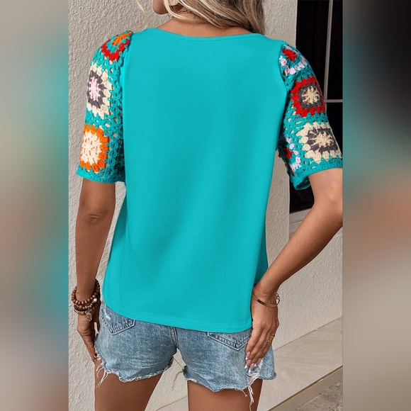 Geometric Round Neck Short Sleeve Blouse. Hit The Like ♡ Button For SALE - Picture 3 of 4